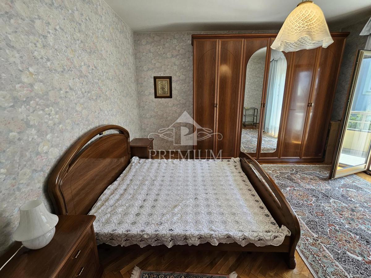 APPARTAMENTO SU DUE PIANI, GARAGE, GIARDINO