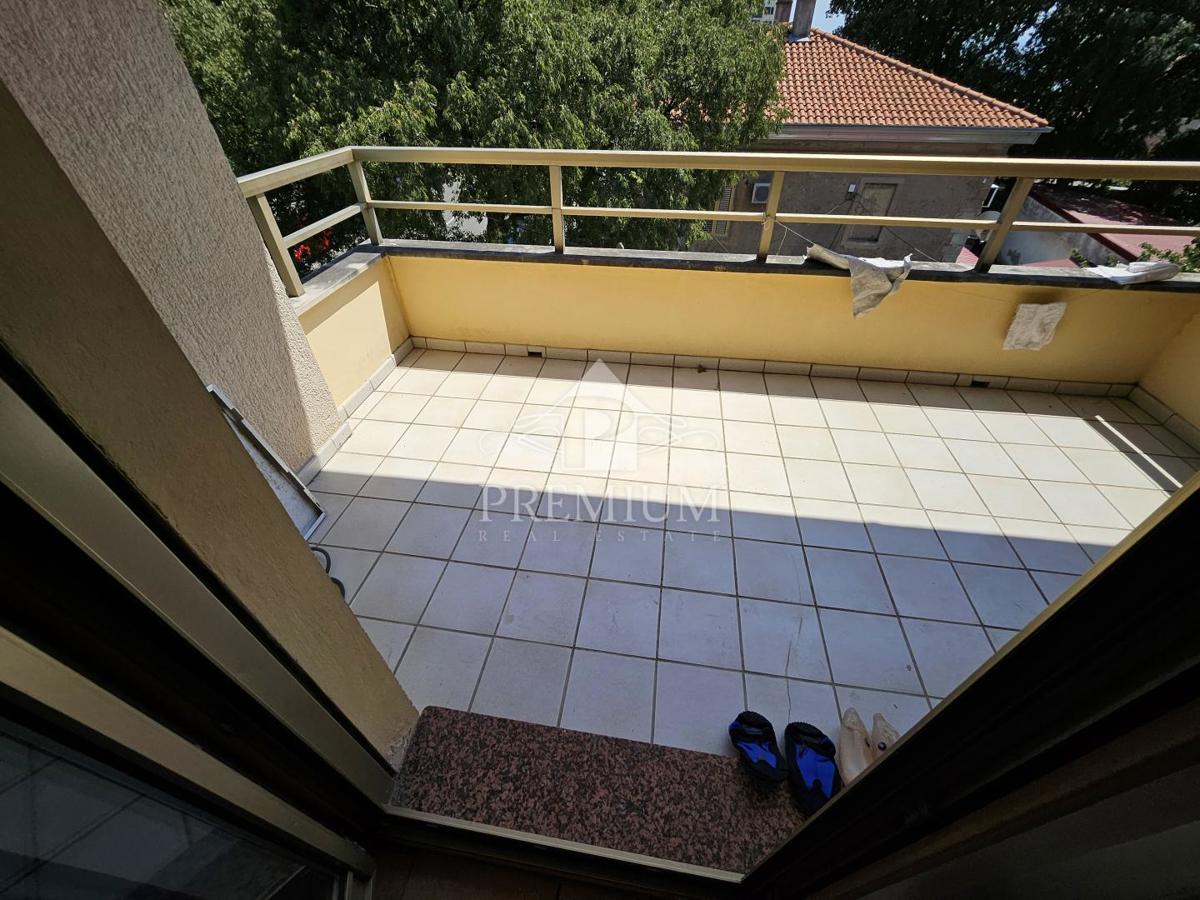 APPARTAMENTO SU DUE PIANI, GARAGE, GIARDINO