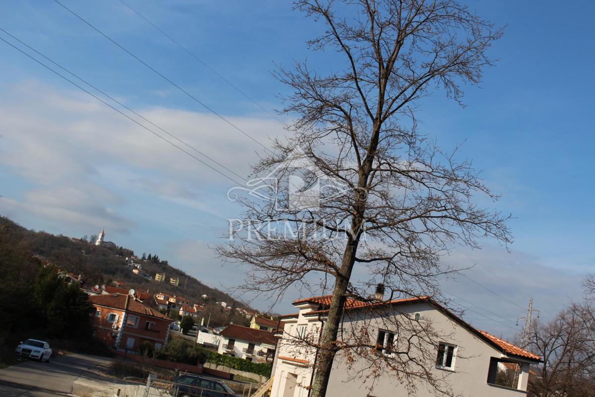 TERRENO EDIFICABILE CON PERMESSO DI LOCAZIONE,