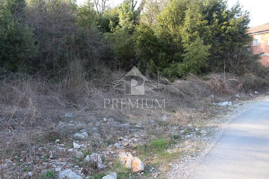 TERRENO EDIFICABILE CON PERMESSO DI LOCAZIONE,