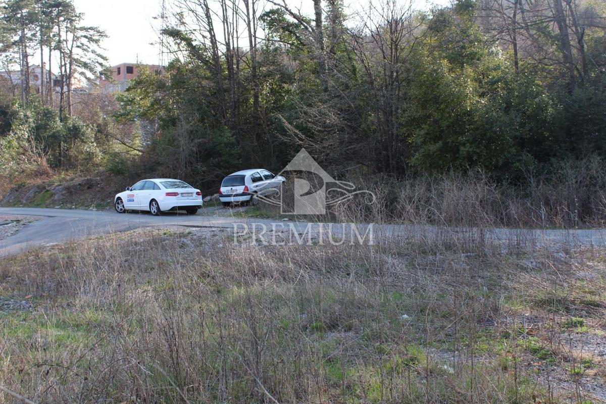 TERRENO EDIFICABILE CON PERMESSO DI LOCAZIONE,