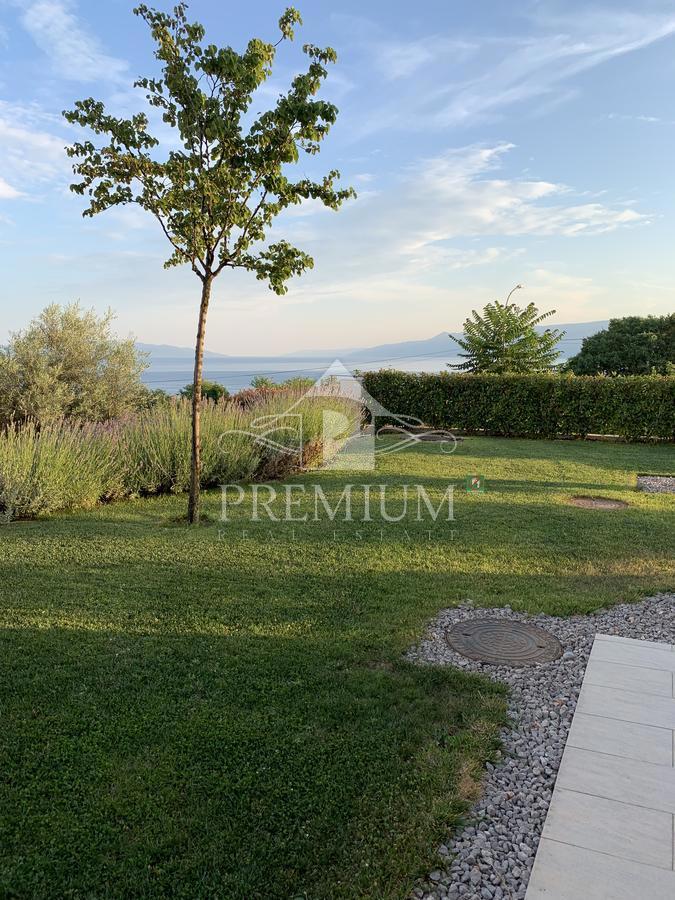 APPARTAMENTO IN POSIZIONE TRANQUILLA, NUOVA COSTRUZIONE, PARCHEGGIO, VISTA