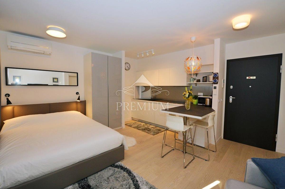 APPARTAMENTO IN POSIZIONE TRANQUILLA, NUOVA COSTRUZIONE, PARCHEGGIO, VISTA