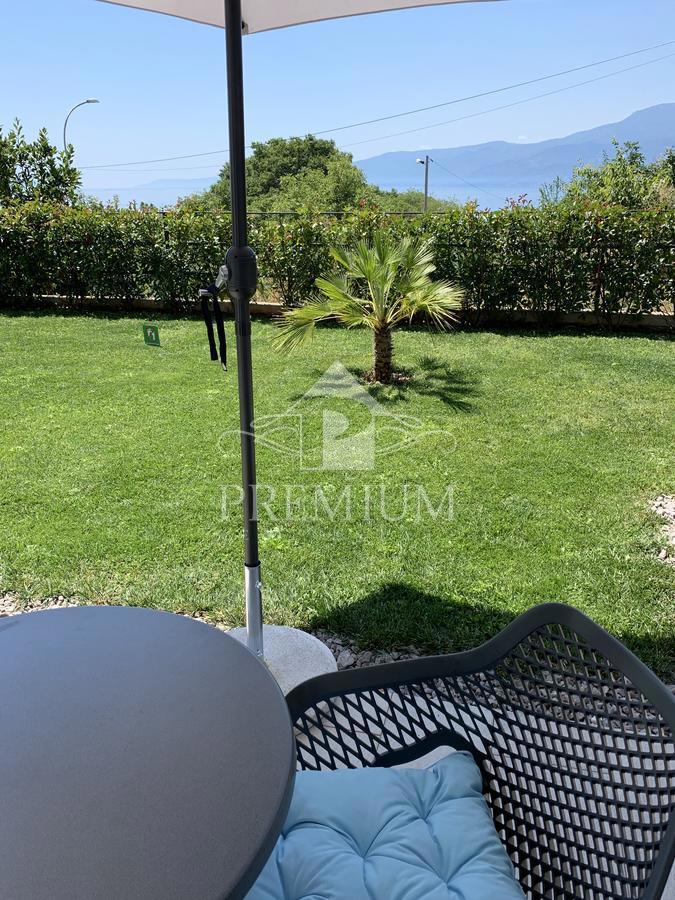 APPARTAMENTO IN POSIZIONE TRANQUILLA, NUOVA COSTRUZIONE, PARCHEGGIO, VISTA