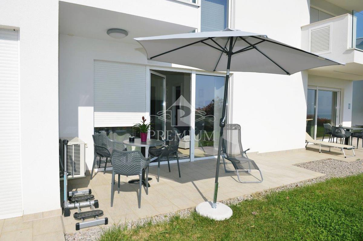 APPARTAMENTO IN POSIZIONE TRANQUILLA, NUOVA COSTRUZIONE, PARCHEGGIO, VISTA