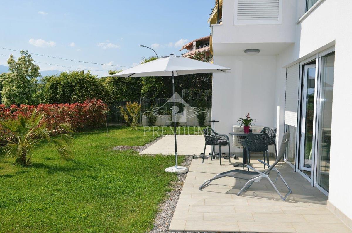 APPARTAMENTO IN POSIZIONE TRANQUILLA, NUOVA COSTRUZIONE, PARCHEGGIO, VISTA