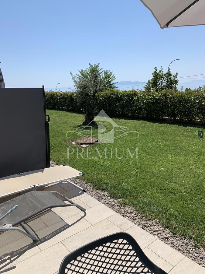 APPARTAMENTO IN POSIZIONE TRANQUILLA, NUOVA COSTRUZIONE, PARCHEGGIO, VISTA