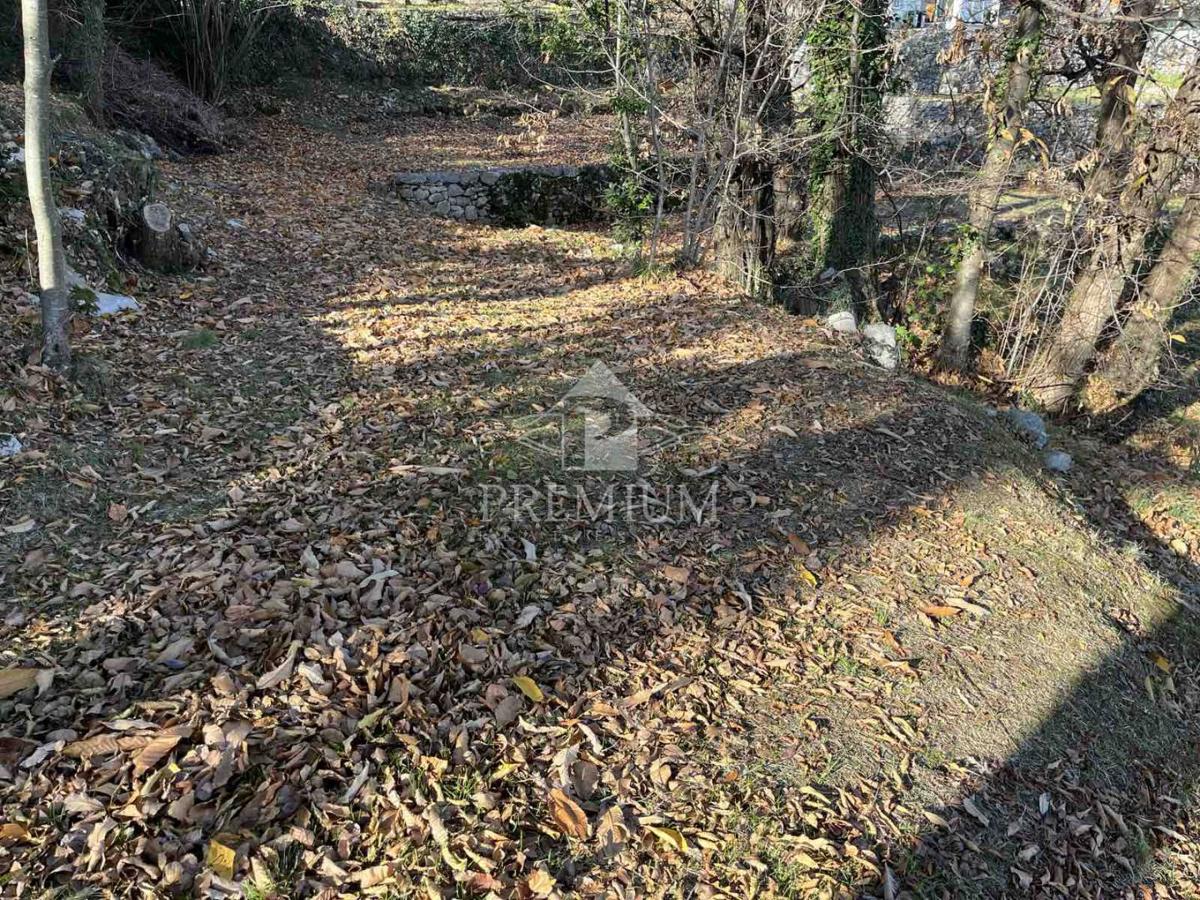 TERRENO EDIFICABILE CON BELLISSIMA VISTA, 1181 m2