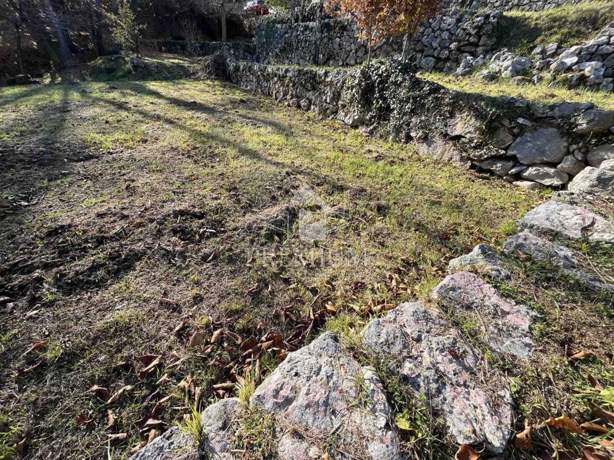 TERRENO EDIFICABILE CON BELLISSIMA VISTA, 1181 m2