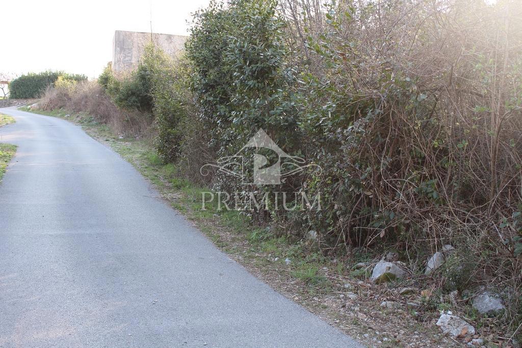 TERRENO EDIFICABILE, posizione tranquilla