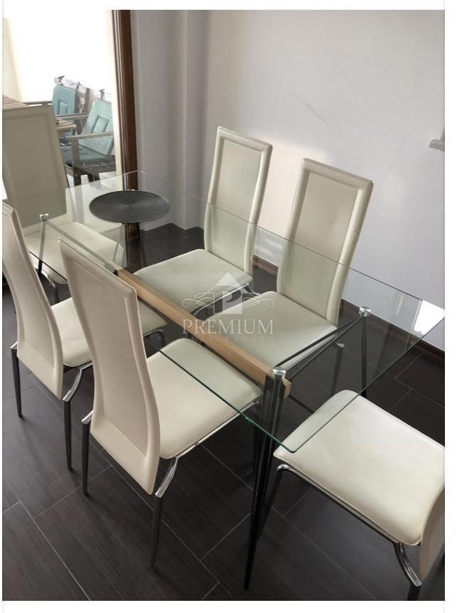 APPARTAMENTO MODERNO CON VISTA PANORAMICA, PARCHEGGIO