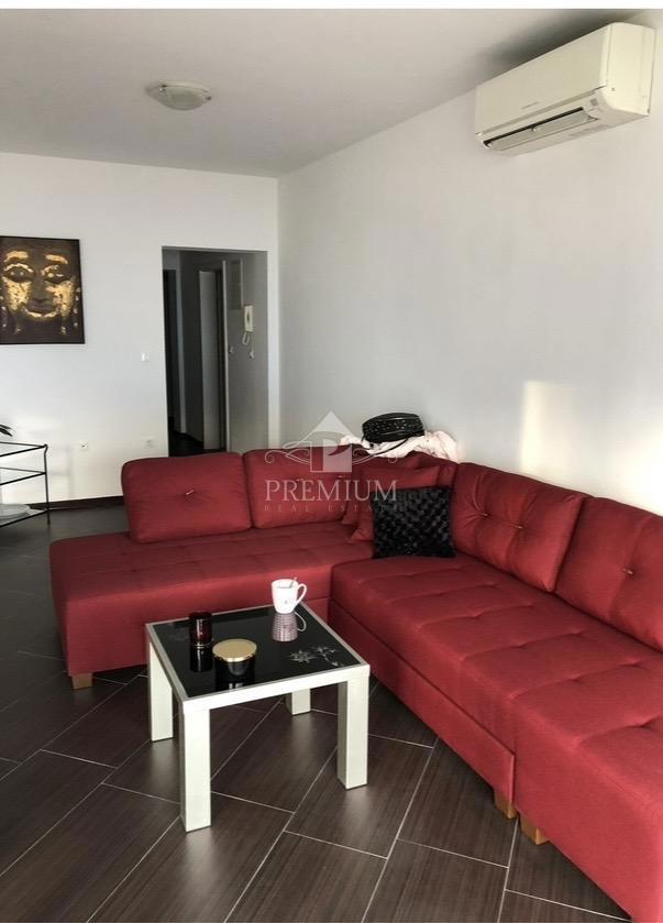 APPARTAMENTO MODERNO CON VISTA PANORAMICA, PARCHEGGIO