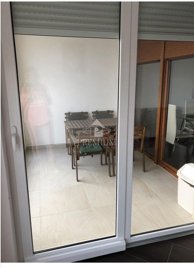 APPARTAMENTO MODERNO CON VISTA PANORAMICA, PARCHEGGIO