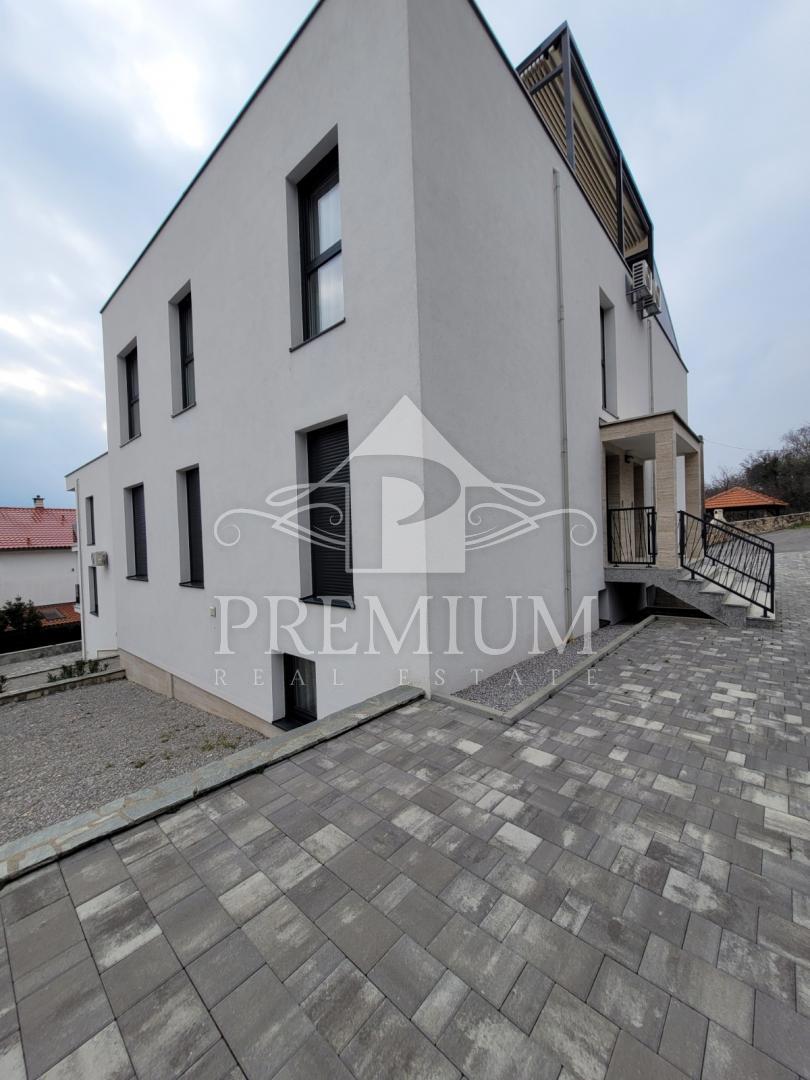 ATTICO CON TERRAZZO, VISTA PANORAMICA, GARAGE