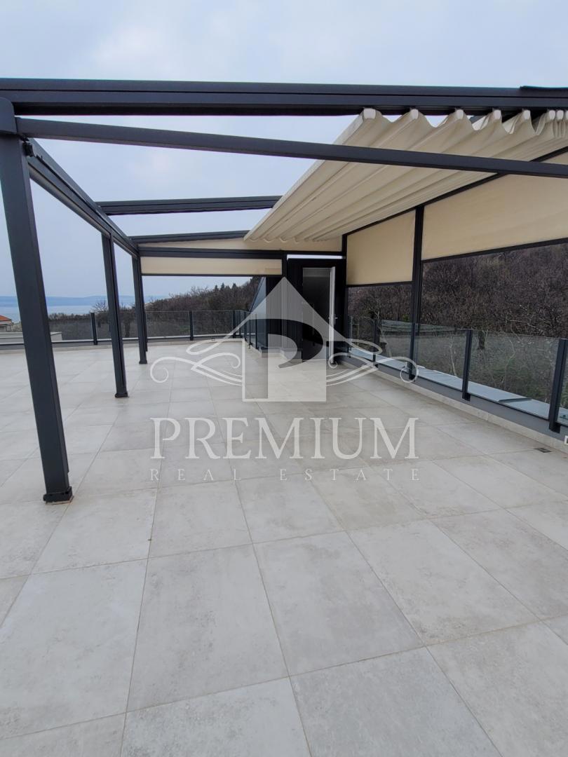 ATTICO CON TERRAZZO, VISTA PANORAMICA, GARAGE