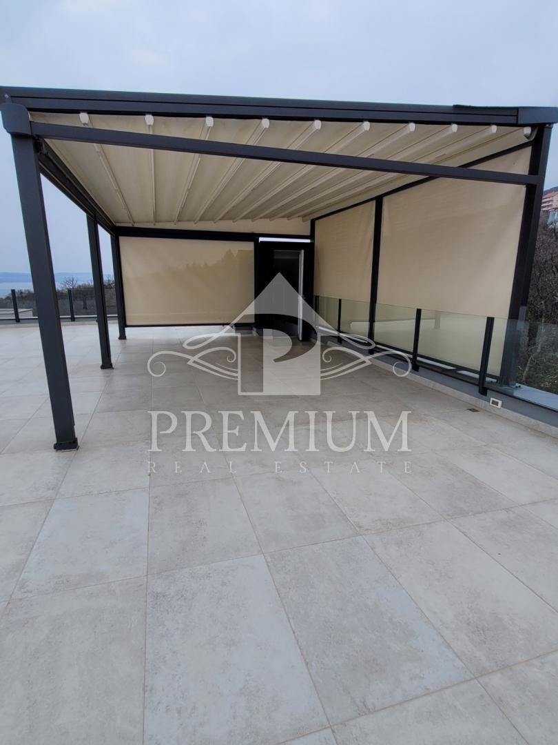ATTICO CON TERRAZZO, VISTA PANORAMICA, GARAGE