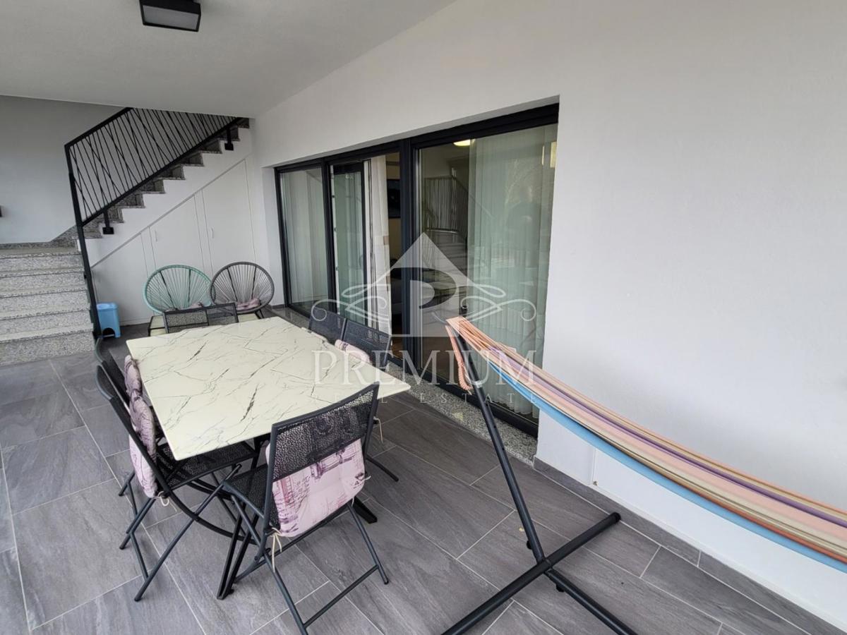 ATTICO CON TERRAZZO, VISTA PANORAMICA, GARAGE