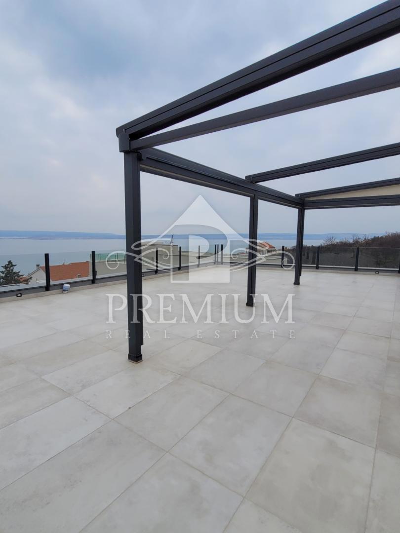 ATTICO CON TERRAZZO, VISTA PANORAMICA, GARAGE