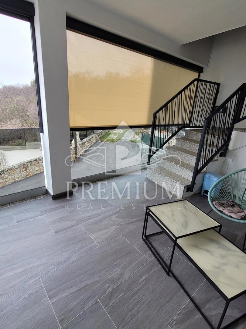 ATTICO CON TERRAZZO, VISTA PANORAMICA, GARAGE