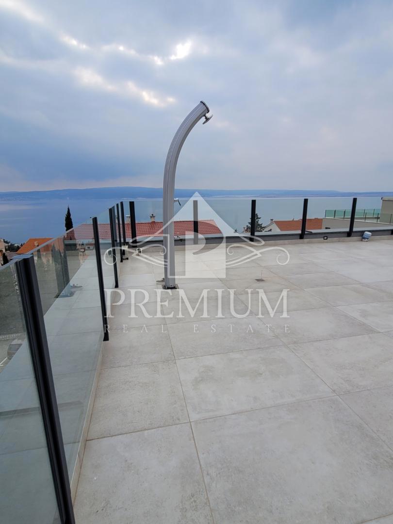ATTICO CON TERRAZZO, VISTA PANORAMICA, GARAGE