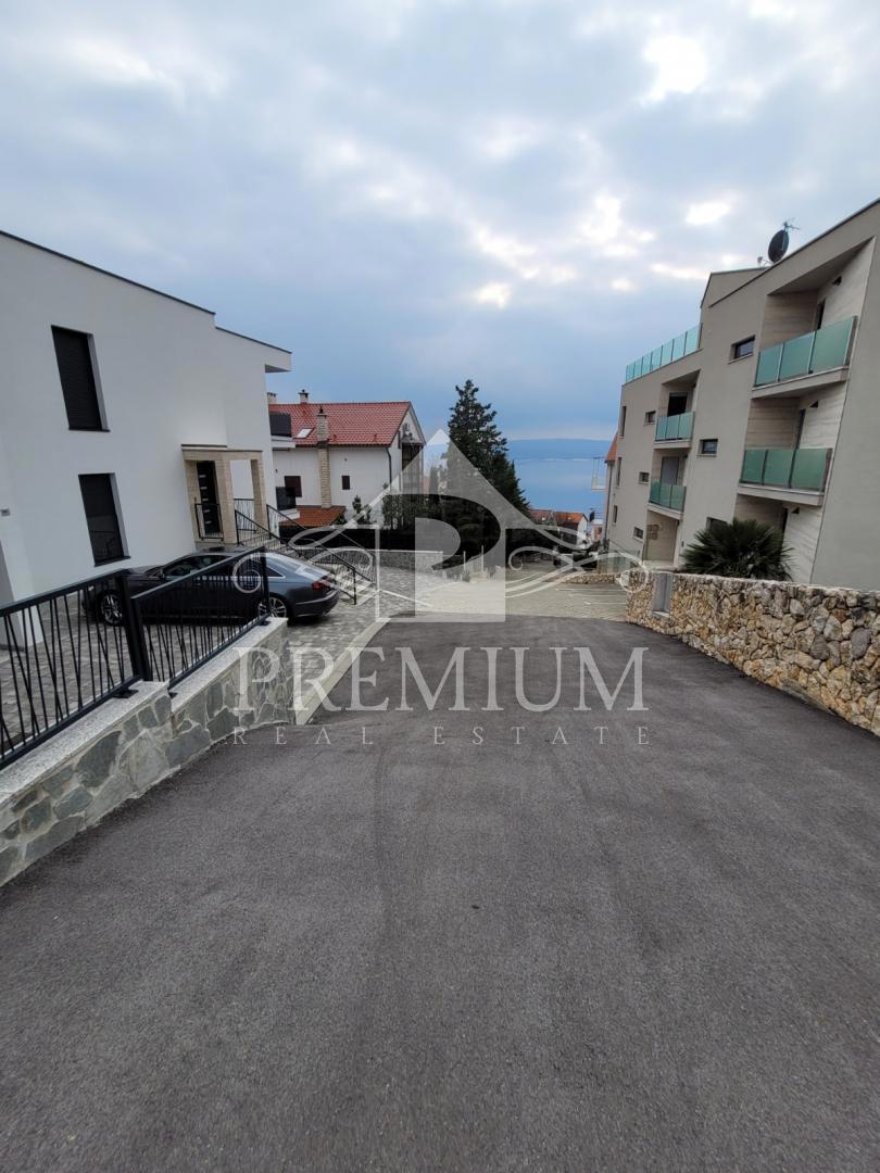 ATTICO CON TERRAZZO, VISTA PANORAMICA, GARAGE