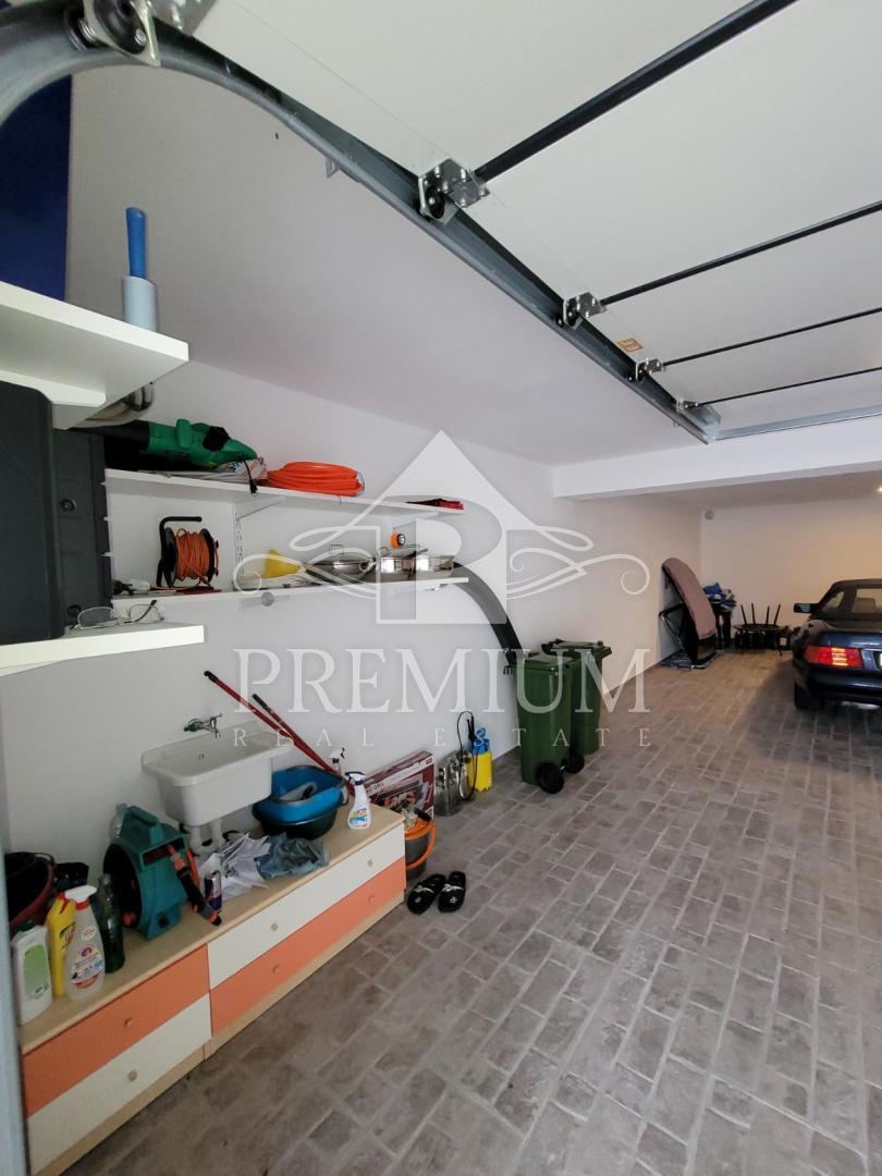 ATTICO CON TERRAZZO, VISTA PANORAMICA, GARAGE