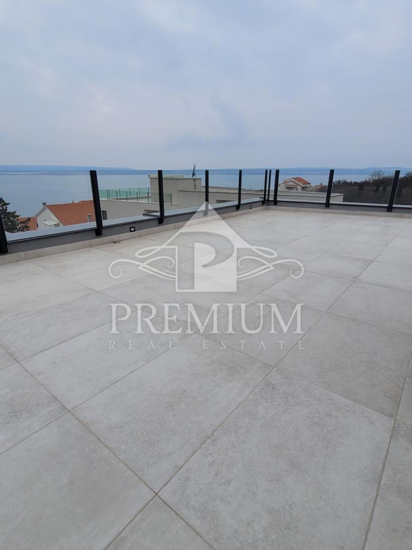 ATTICO CON TERRAZZO, VISTA PANORAMICA, GARAGE