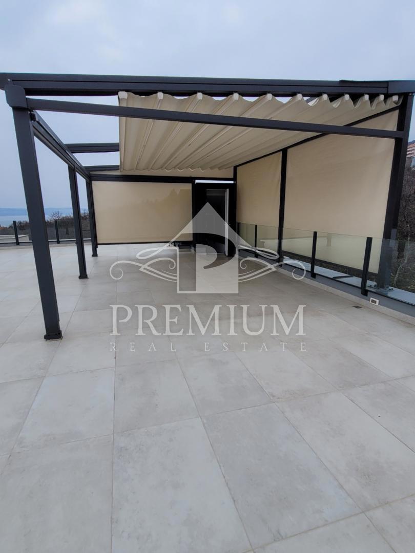 ATTICO CON TERRAZZO, VISTA PANORAMICA, GARAGE