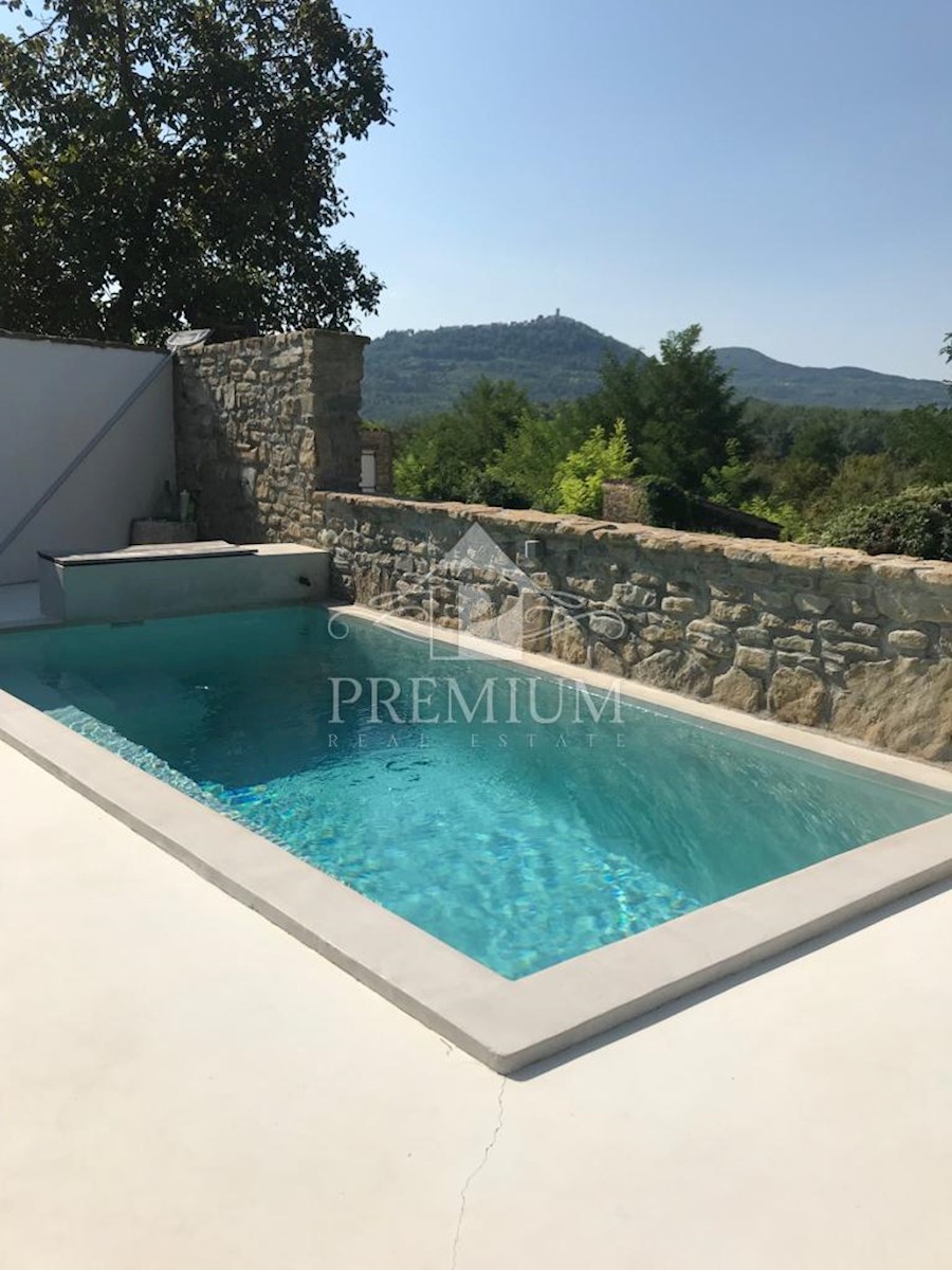 CASA VACANZE IN PIETRA D'ISTRIA CON PISCINA