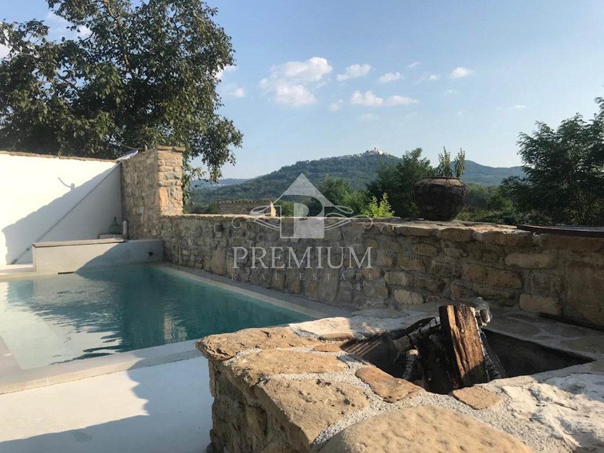 CASA VACANZE IN PIETRA D'ISTRIA CON PISCINA