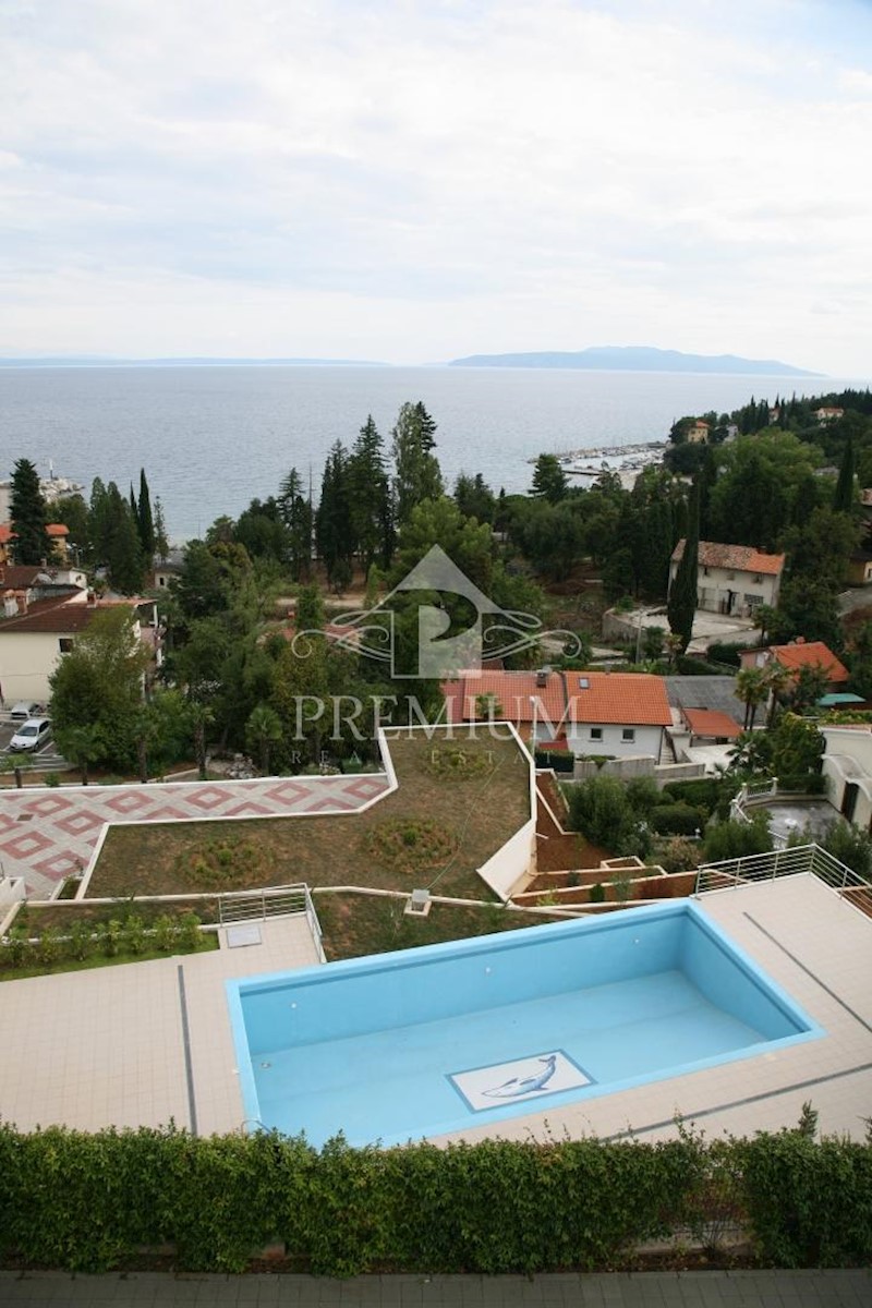 IČIĆI - VILLA CON 7 UNITA 'RESIDENZIALI, VICINO AL MARE