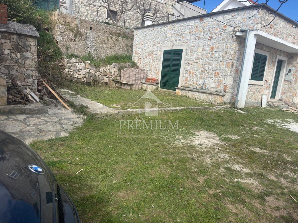 CASA IN PIETRA CON GIARDINO RECENTEMENTE RESTAURATA