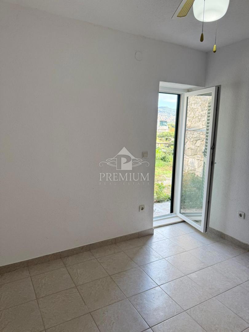 CASA IN PIETRA CON GIARDINO RECENTEMENTE RESTAURATA