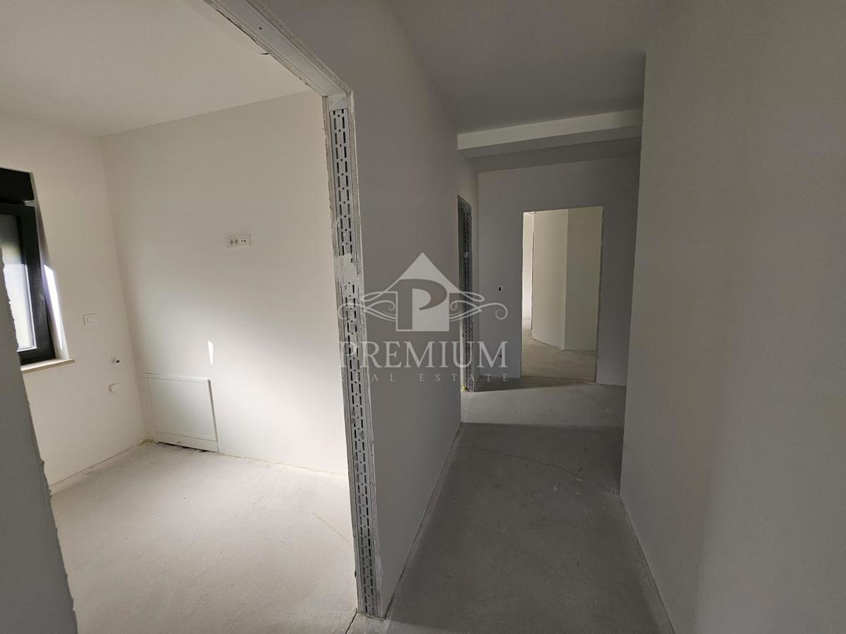 VILLA ESCLUSIVA CON PISCINA, CENTRO, VICINO AL MARE