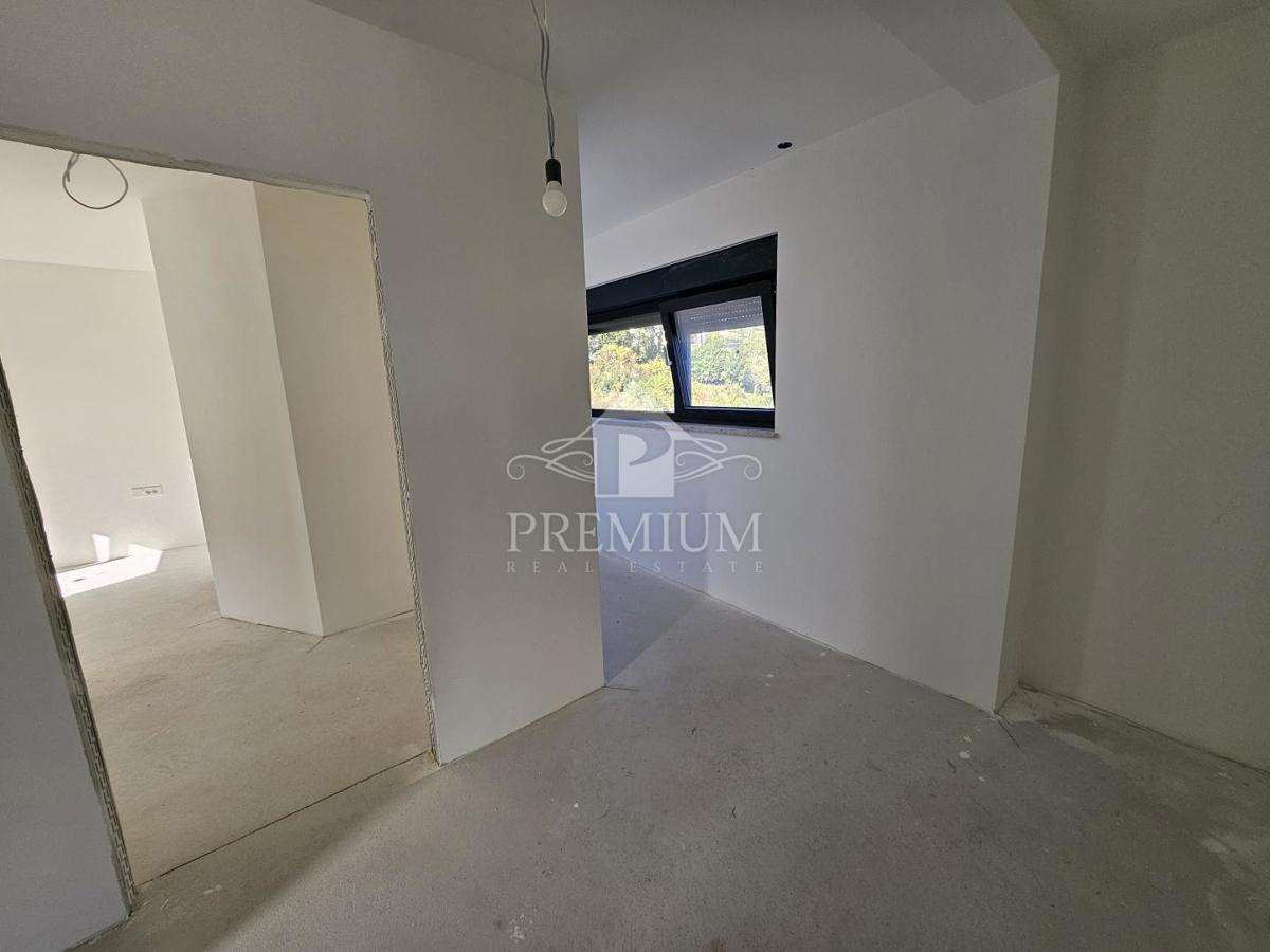 VILLA ESCLUSIVA CON PISCINA, CENTRO, VICINO AL MARE