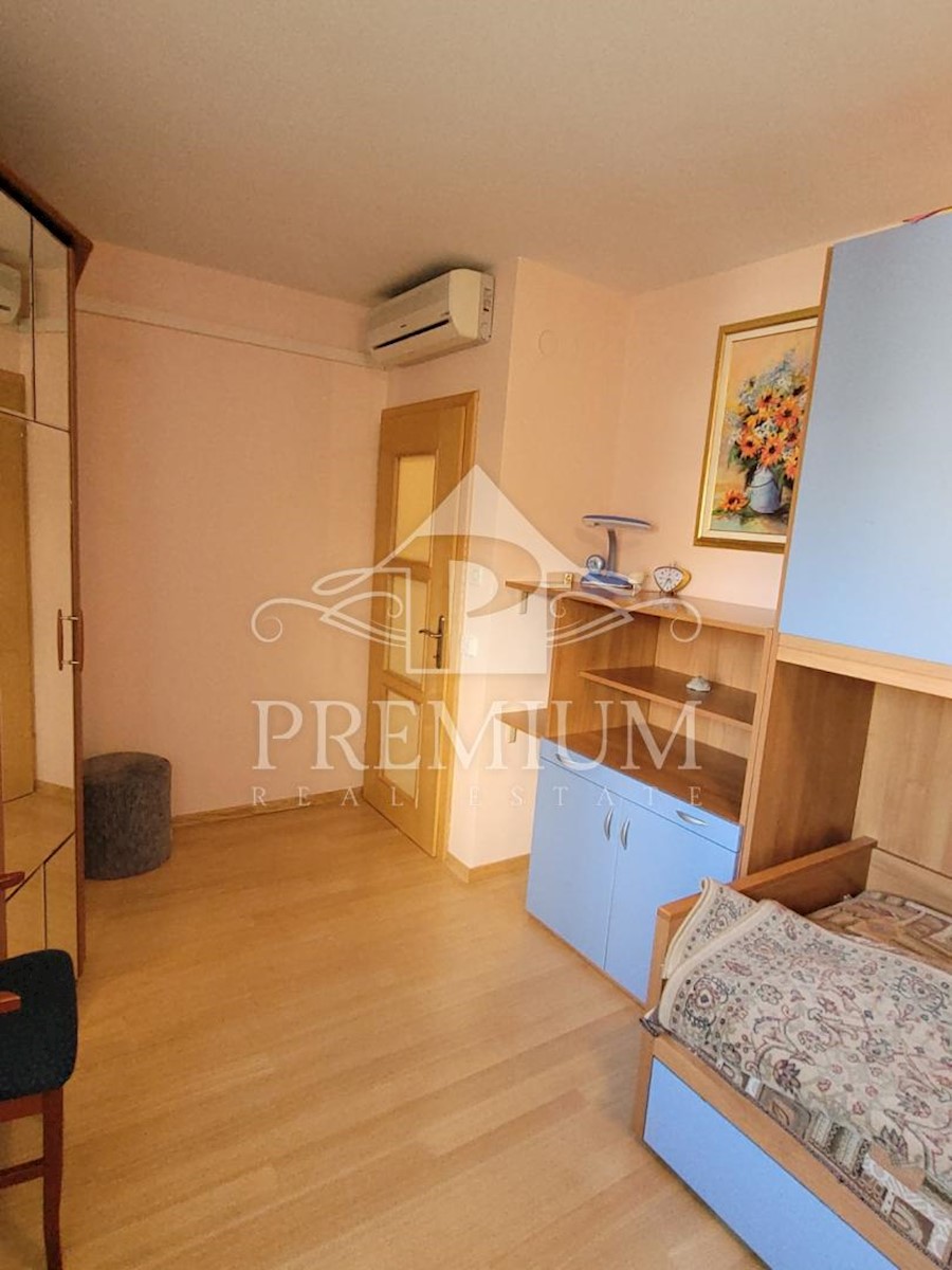 APPARTAMENTO DUPLEX VICINO AL CENTRO CON GIARDINO, PARCHEGGIO