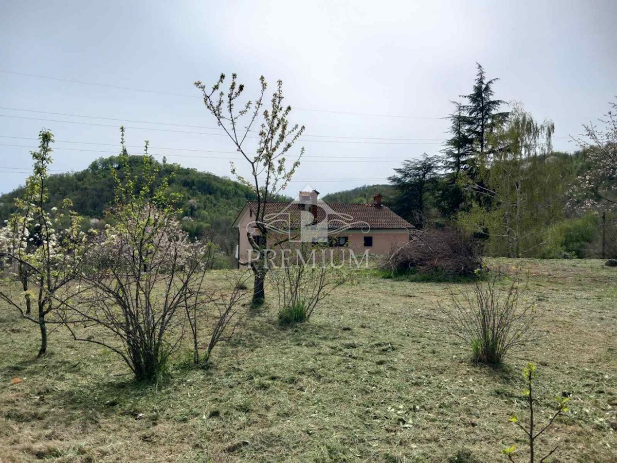 TERRENO EDIFICABILE DI FORMA CORRETTA