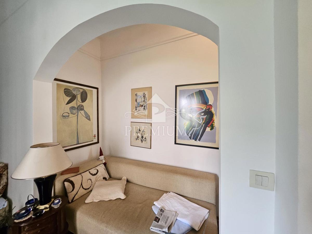 APPARTAMENTO CON UNA CAMERA DA LETTO IN CENTRO