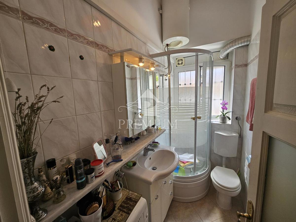 APPARTAMENTO CON UNA CAMERA DA LETTO IN CENTRO