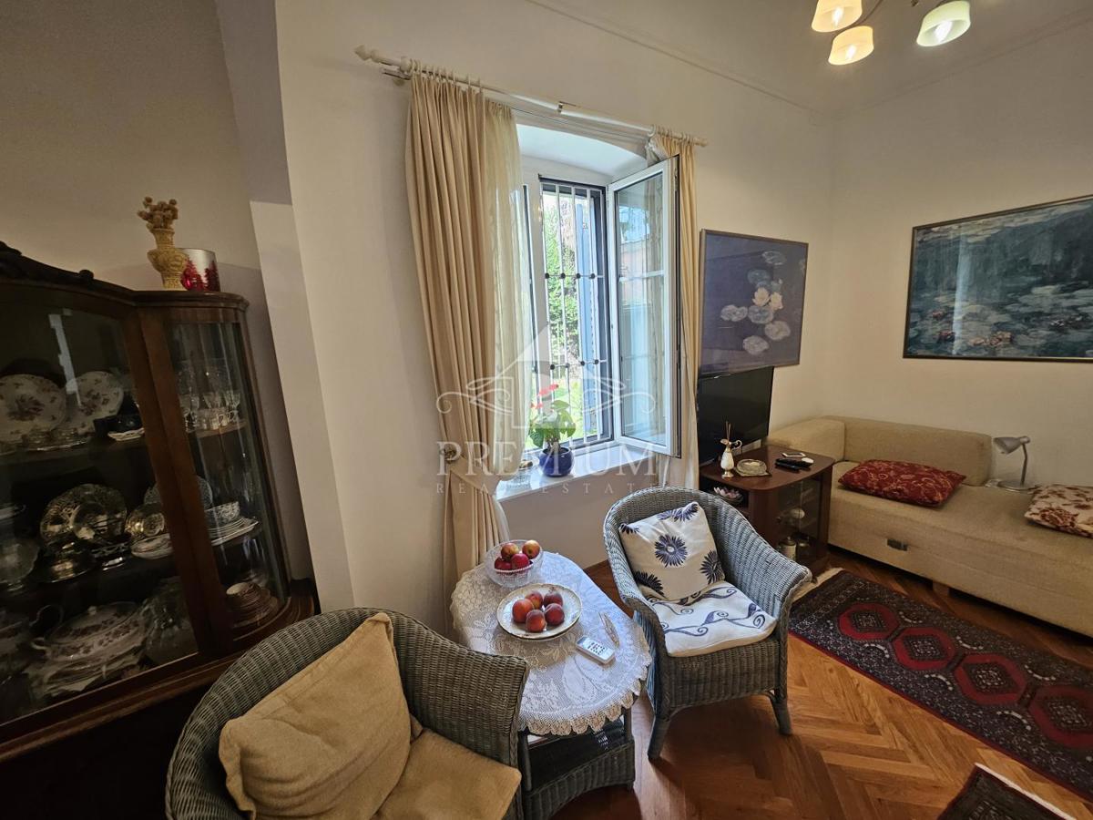 APPARTAMENTO CON UNA CAMERA DA LETTO IN CENTRO