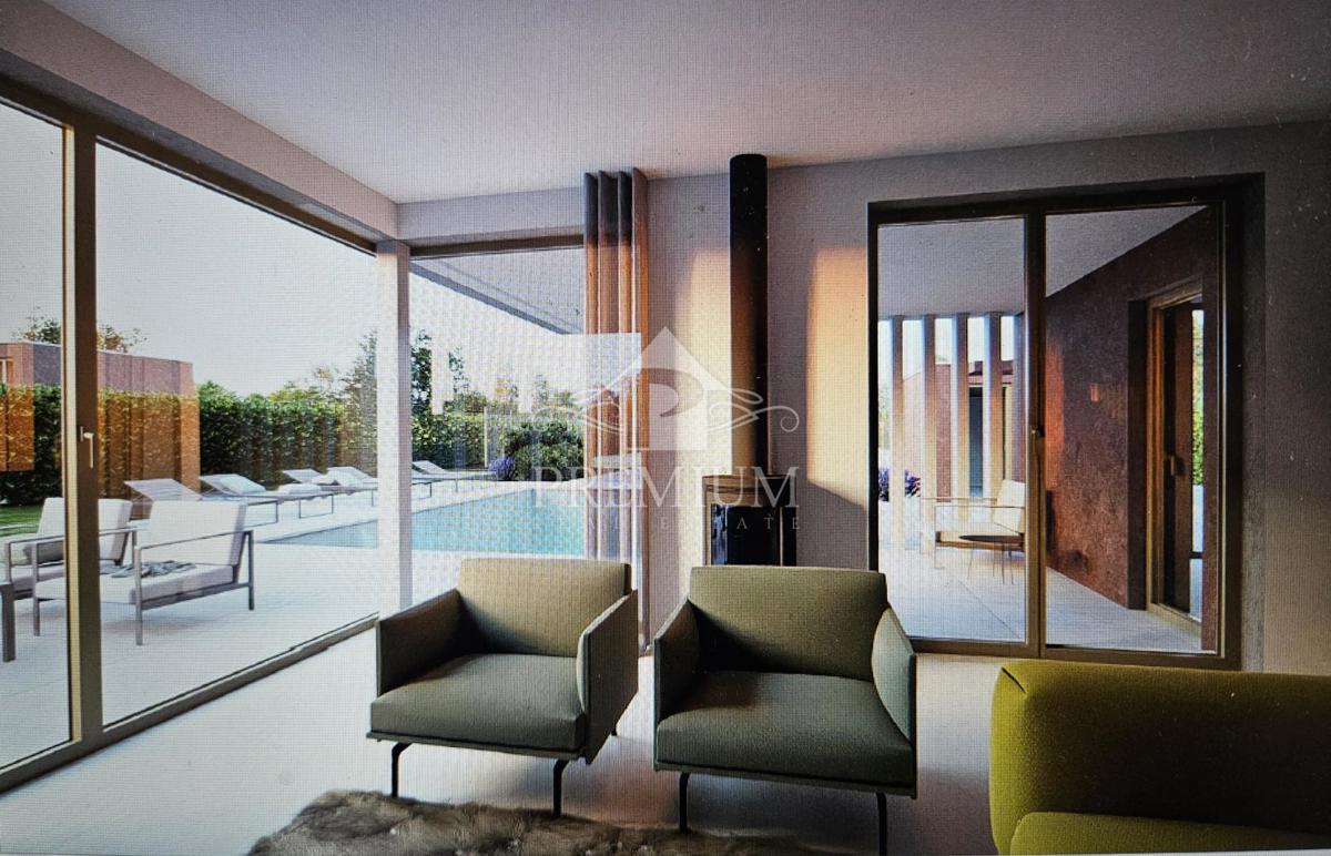 NUOVO EDIFICIO MODERNO CON PISCINA E AMPIO GIARDINO