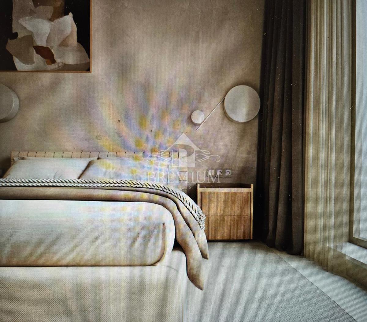 NUOVO EDIFICIO MODERNO CON PISCINA E AMPIO GIARDINO