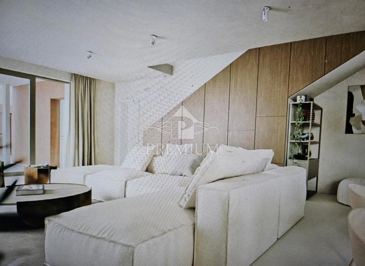 NUOVO EDIFICIO MODERNO CON PISCINA E AMPIO GIARDINO