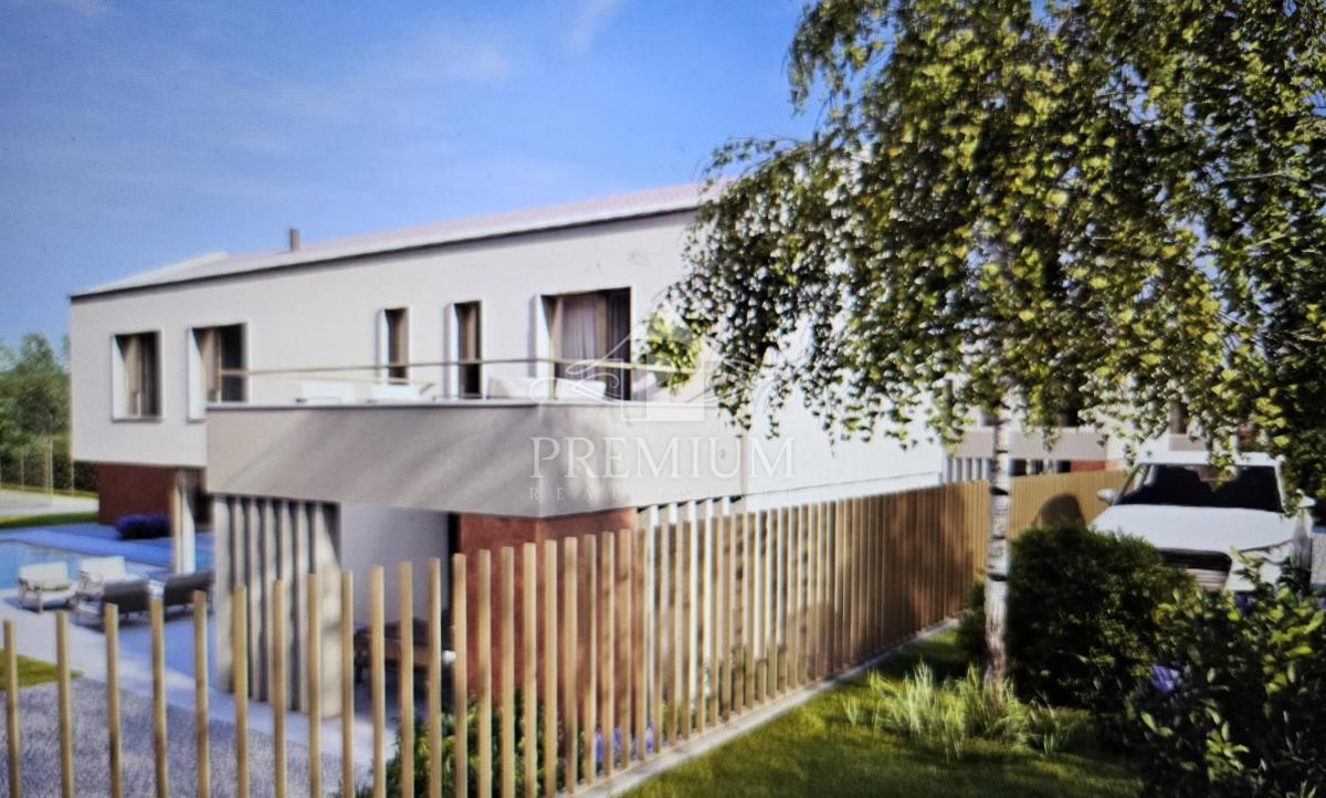 NUOVO EDIFICIO MODERNO CON PISCINA E AMPIO GIARDINO