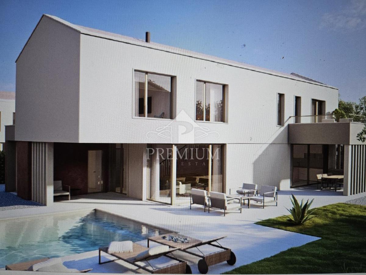 NUOVO EDIFICIO MODERNO CON PISCINA E AMPIO GIARDINO