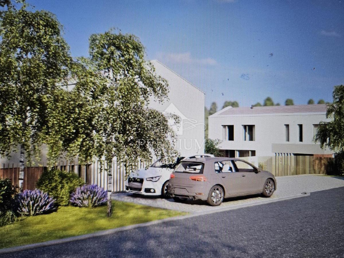 NUOVO EDIFICIO MODERNO CON PISCINA E AMPIO GIARDINO