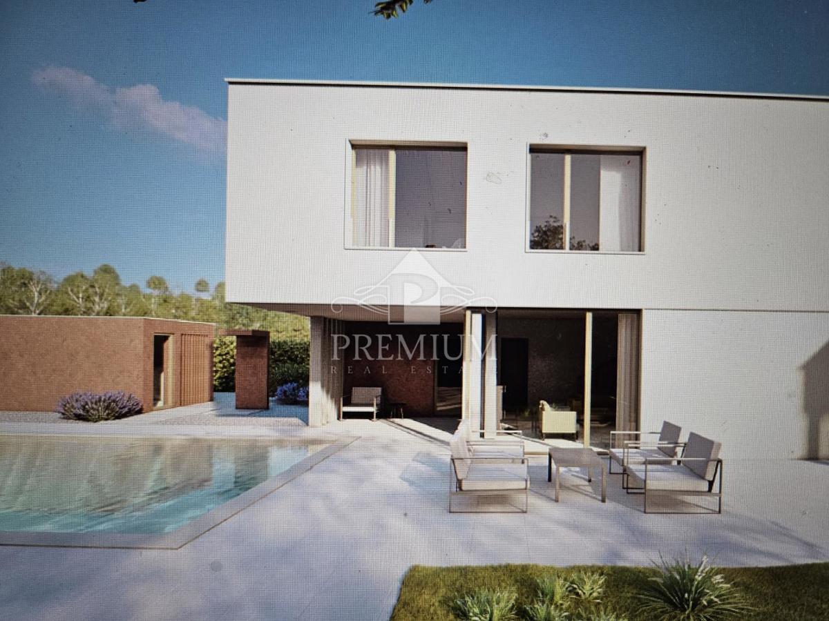 NUOVO EDIFICIO MODERNO CON PISCINA E AMPIO GIARDINO