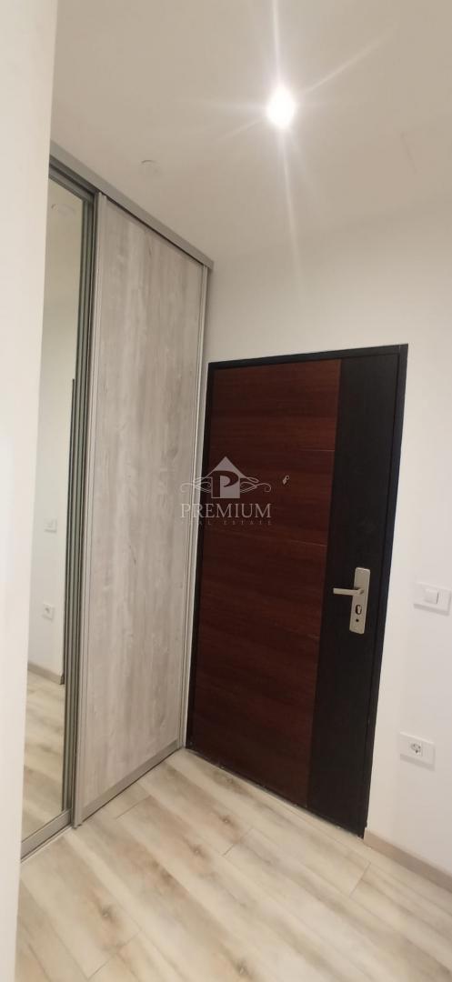 APPARTAMENTO CON TRE CAMERE DA LETTO NEL CENTRO DI POLA, RISTRUTTURAZIONE 2025