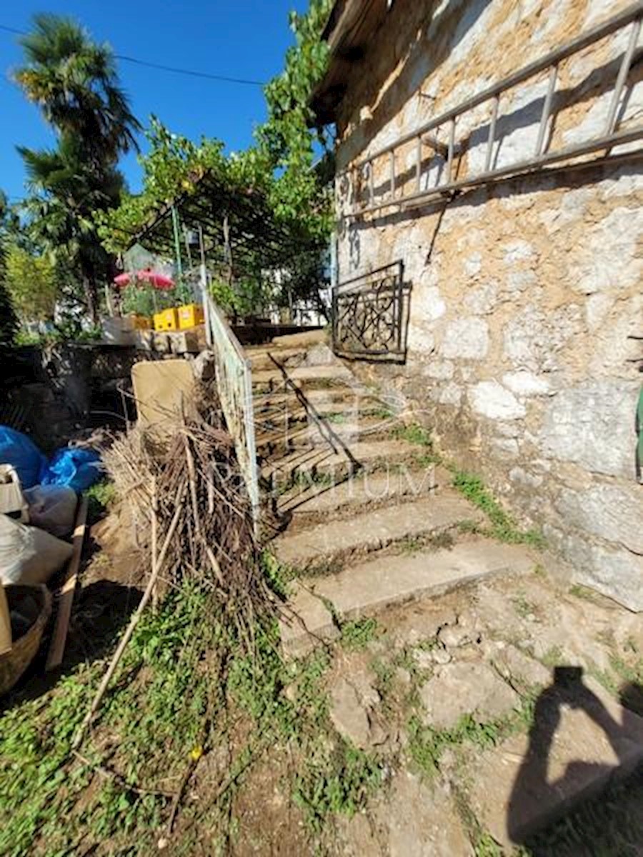 DOPPIA CASA D'EPOCA CON AMPIO GIARDINO