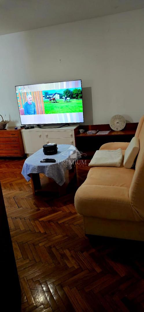 APPARTAMENTO AL PIANO TERRA, LOGGIA, GIARDINO DI CASA